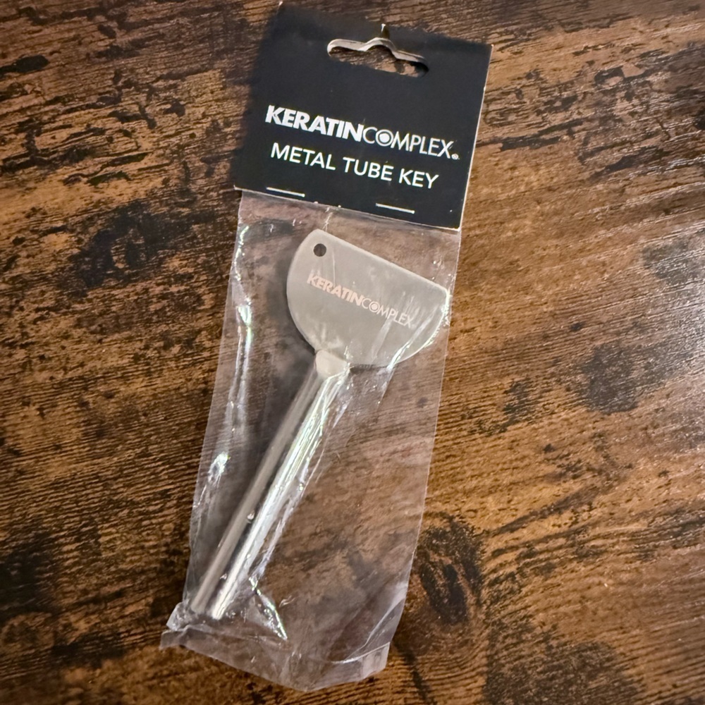 Keratin Complex Metal Tube Key | NIP​​